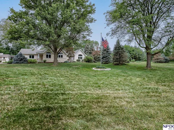 4011 Taliesin Dr, Lincoln, NE 68520