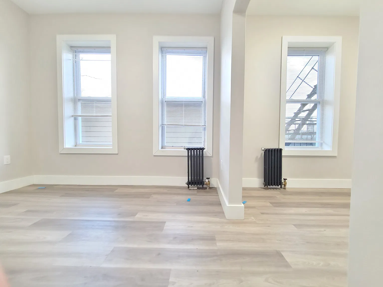 5712 Hudson Ave — Photo 4