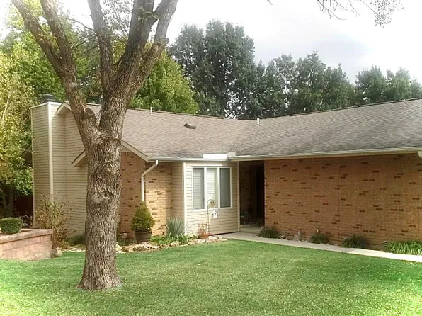 1151 Hunter Ct, Lake Saint Louis, MO 63367