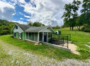 104 Boyd Rd, Hookstown, PA 15050