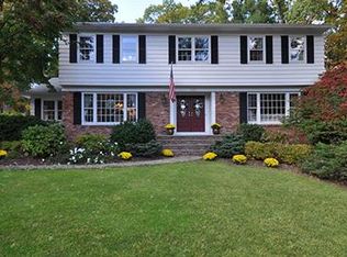 542 Chestnut St, Wyckoff, NJ 07481