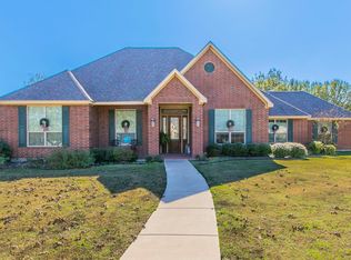 206 Hidden Meadow Cir, Midlothian, TX 76065
