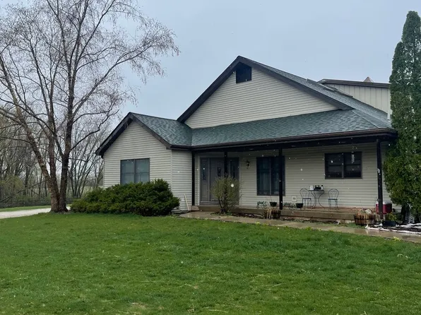 11002 Harmony Hill Rd, Marengo, IL 60152