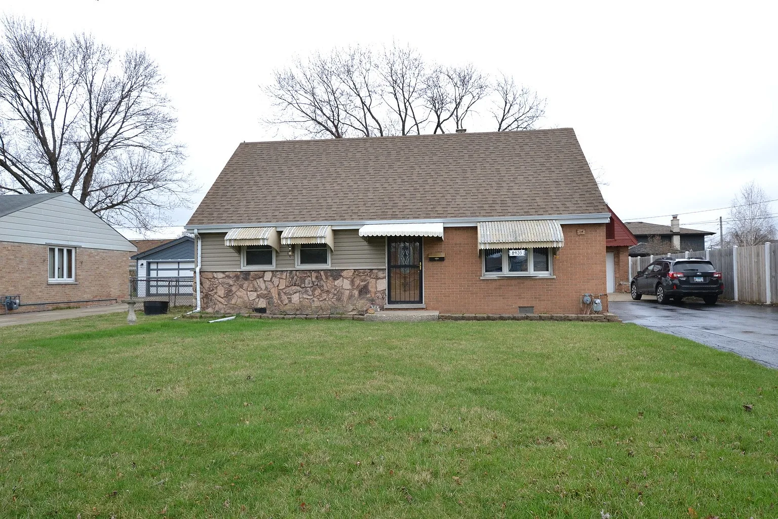 8435 Merrimac Ave photo 1
