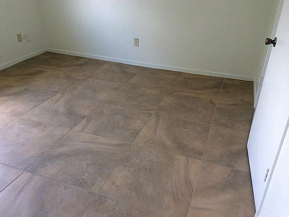 5th image of 2115 Hammerwood Dr