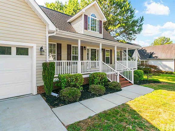 3rd image of 275 Groundsel Pl