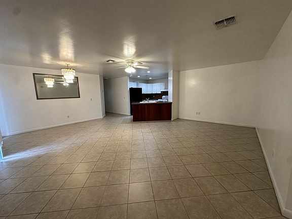 3rd image of 125 E Jackson Ave