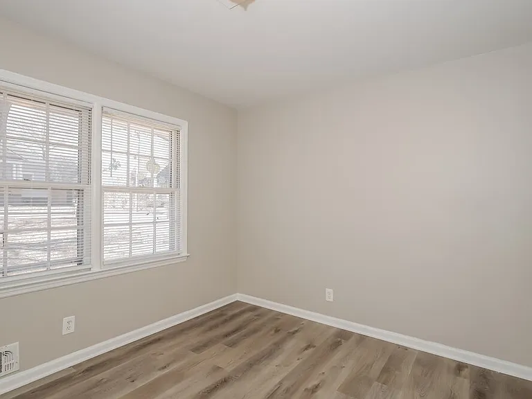 3276 Elm St — Photo 17