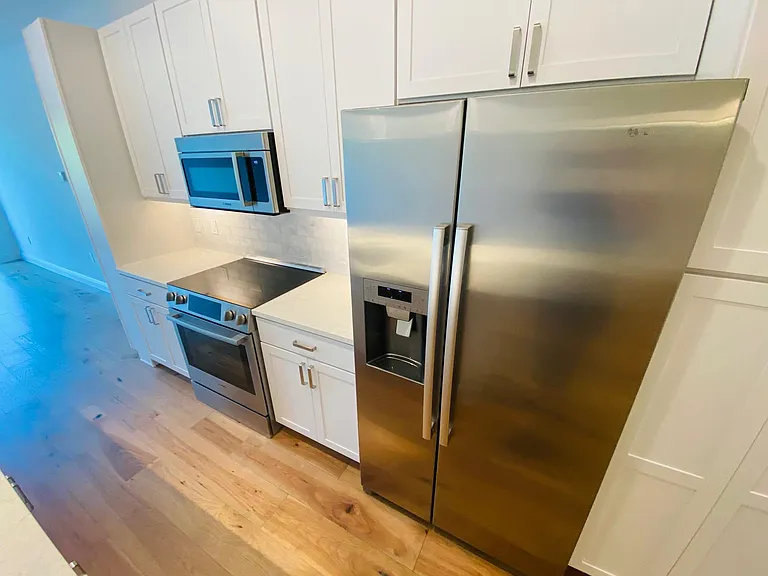 644 3rd Ave S #303 — Photo 7
