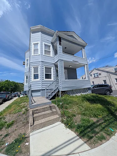 21-23 Bloomfield Ave Photo 1