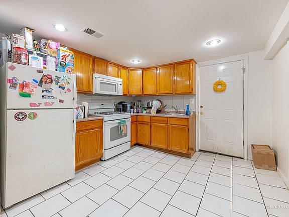 5th image of 6208 N Claremont Ave