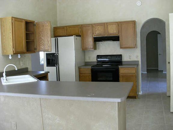 5th image of 3644 E Morelos Street