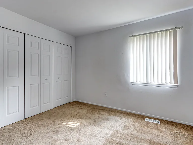 Tivoli Apartments — Photo 13