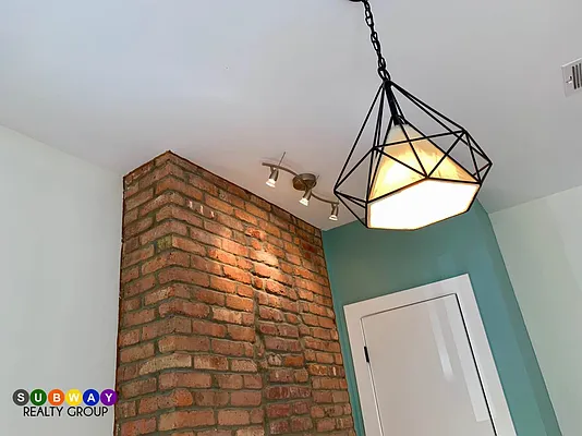 Rented by Aron Fried, LREB | media 57