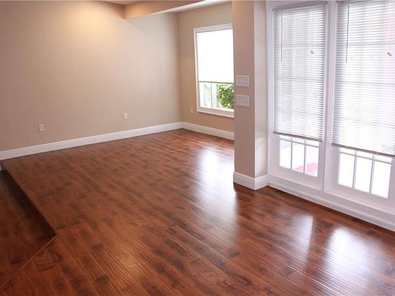 5th image of 3811 W El Prado Blvd