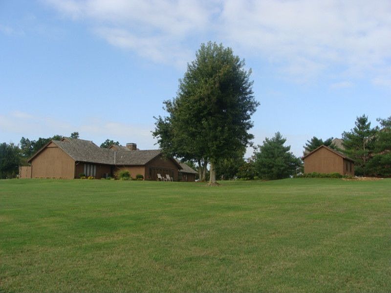 2nd image of 129 Woodcliff Dr
