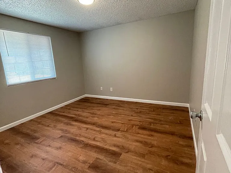 Albany Meadows Apartments — Photo 15