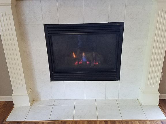 4th image of 14836 Robinson St