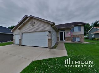 102 Charity Cir, Montrose, MN 55363