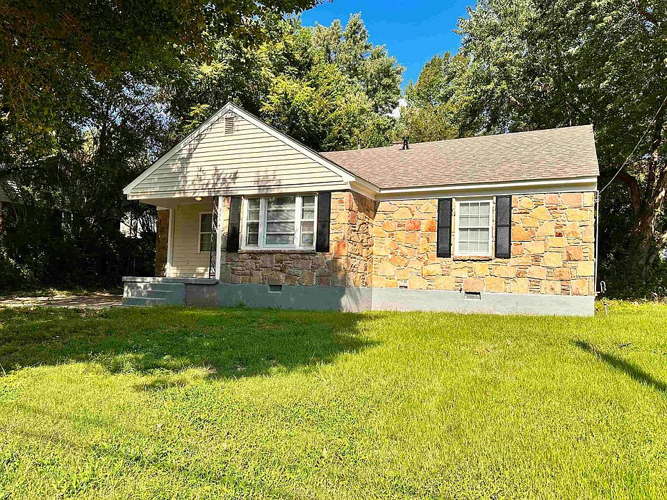 2nd image of 3344 Ridgecrest St