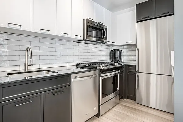 Rented by Pinnacle City Living | media 28