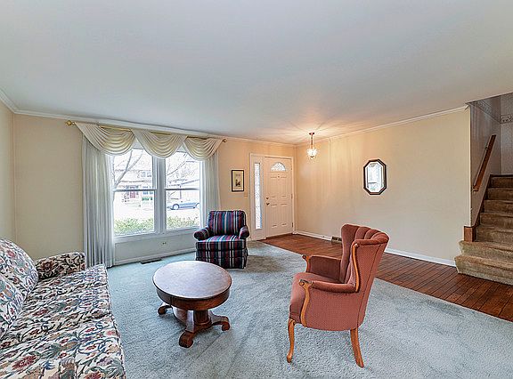 4th image of 128 Kenilworth Ave