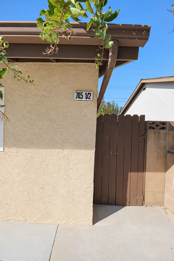 745 Fine Street — Photo 2
