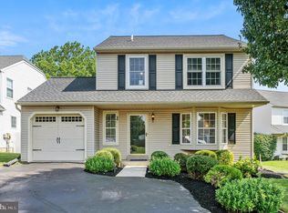 146 Longleat Dr, North Wales, PA 19454