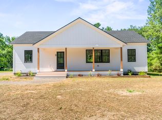9 Emery St, Lisbon, ME 04250