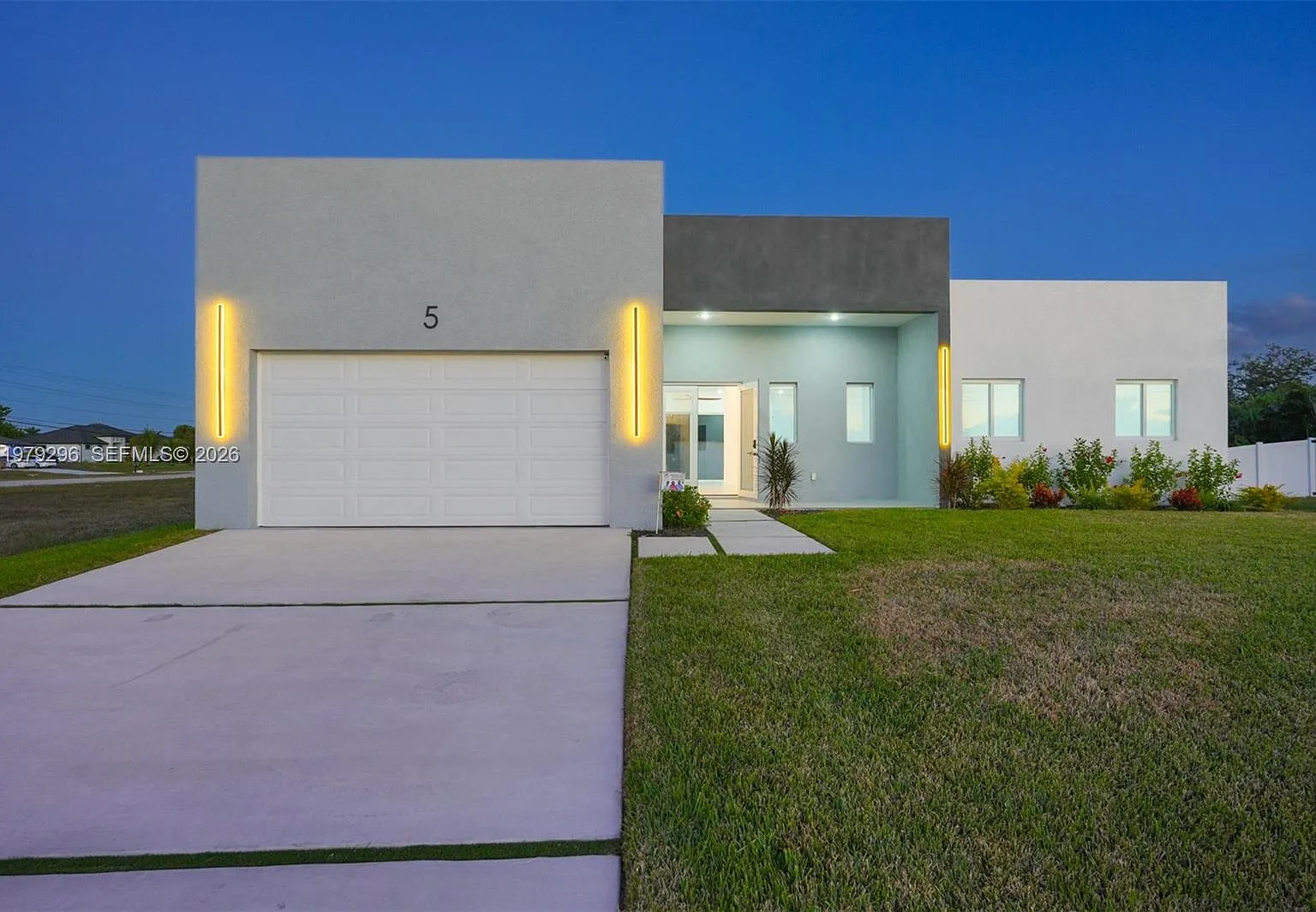 Cape Coral — Photo 2