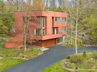 820 Watershed Dr, Ann Arbor, MI