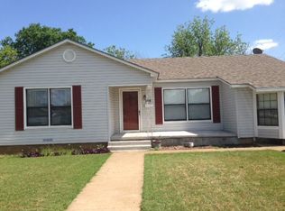 1212 W 8th St, Mc Gregor, TX 76657