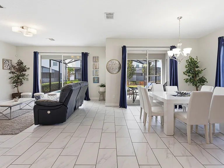 Kings Castle Cir — Photo 14
