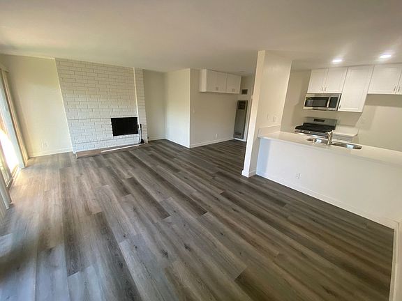 2nd image of 780 N Shattuck Pl #786