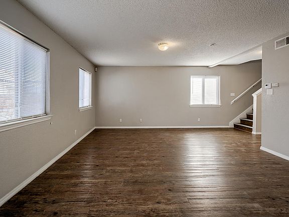 3rd image of 10119 Montreal Cir