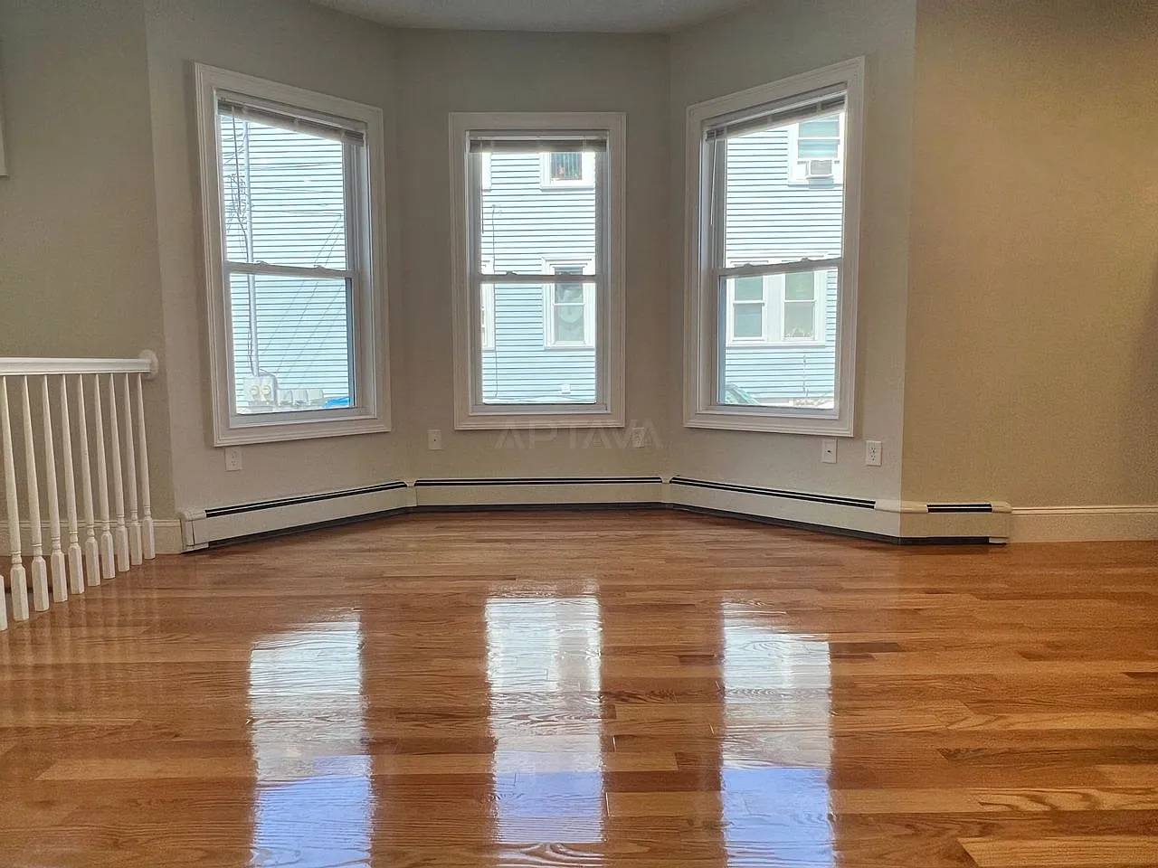 Apartment — Photo 1