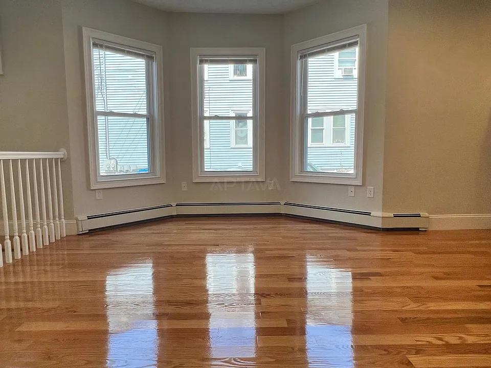 48 Waterhouse St #1