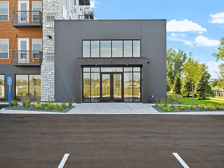 Lexi Apartments — Photo 63