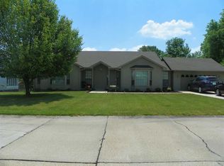 1828 Whispering Oaks Pl, Poplar Bluff, MO 63901
