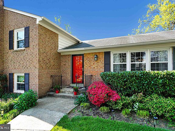 2nd image of 2310 Wilkinson Pl