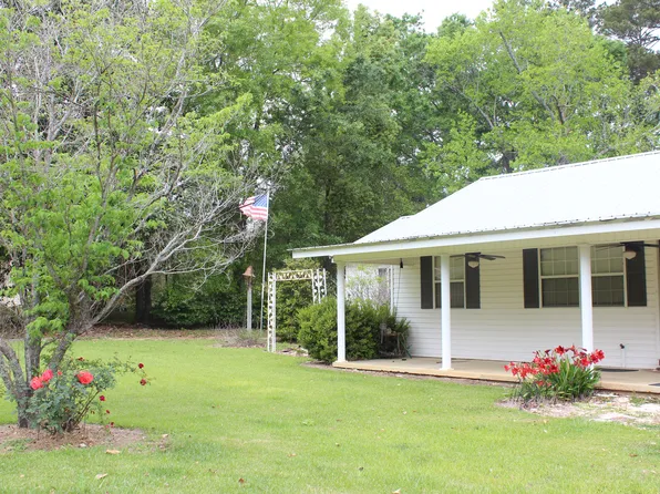 110 Bremond St, Colquitt, GA 39837