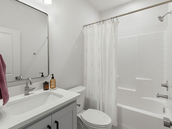 5th image of 705 Turner St