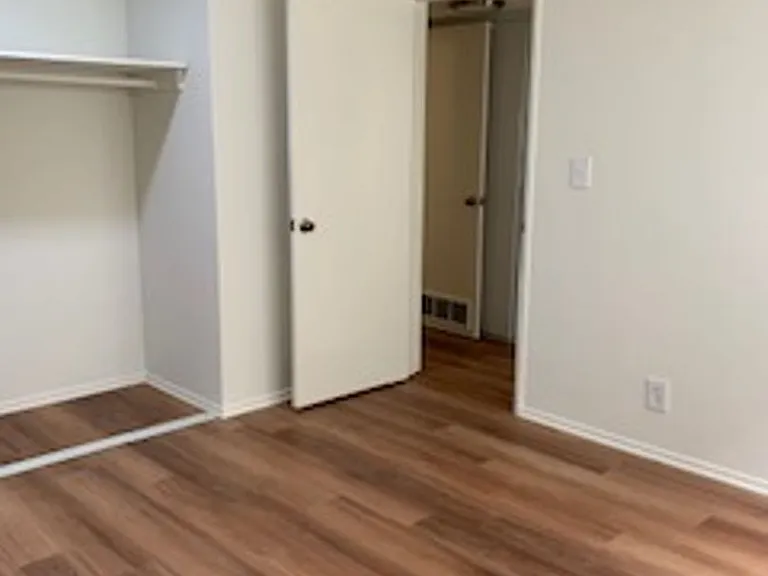 Villa Monica Apts. — Photo 5