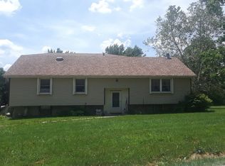6564 SE Horseshoe Dr, Holt, MO 64048