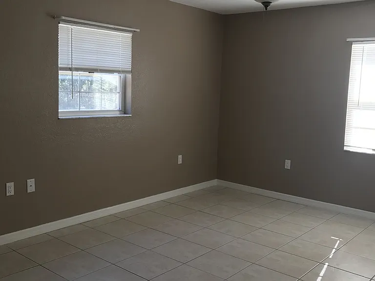 2854 Laurel Ave — Photo 5