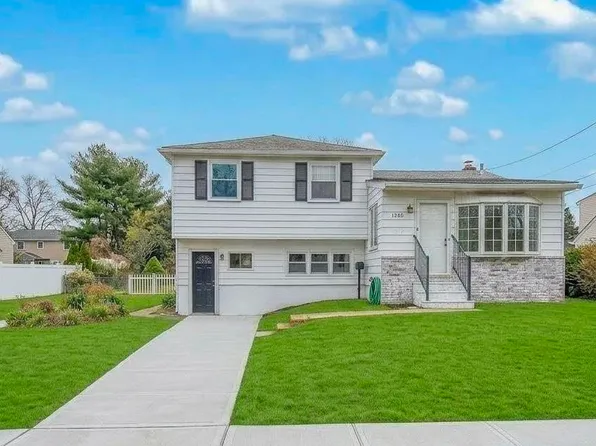 1049 N Michigan Ave, Atlantic City, NJ 08401