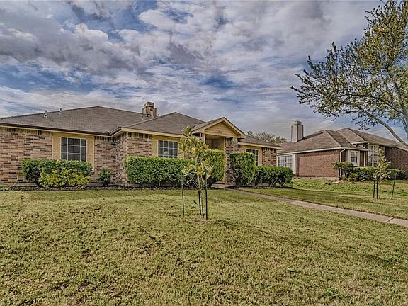 4th image of 1052 Twin Creek Dr