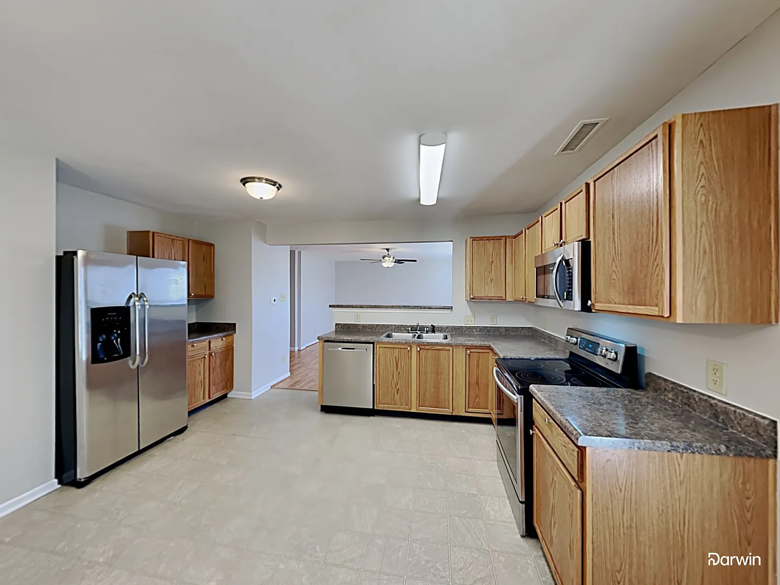 4 bed, 2.5 bath, 2041 sqft, $1,930 — Photo 2