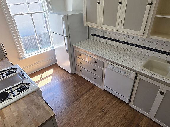2nd image of 610 14th St #D