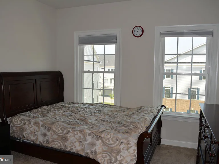 847 Stonecliffe Rd — Photo 8